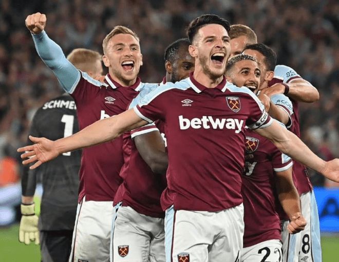 妻子祝贺塞鸟：无比骄傲，你就像一道光照亮了我们全家的生活