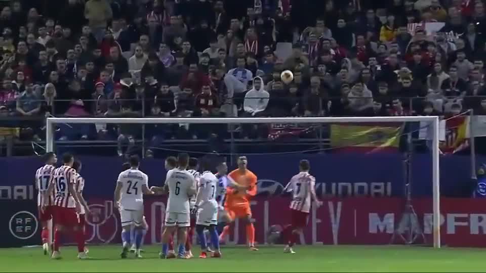 范德芬：我知道我加速后别人很难追上，那一刻只想着必须进球