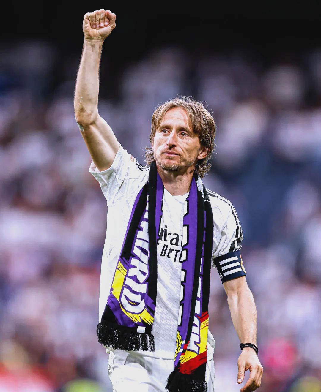 尹鸿博感谢国足官方祝福：能为国征战是我此生最大骄傲和荣耀