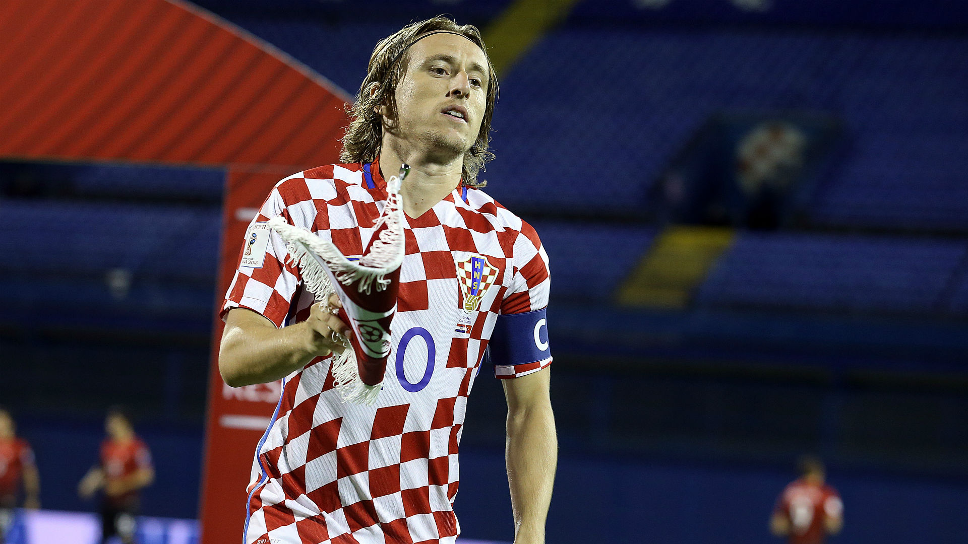 世界冠军黄雅琼、刘雨辰举行婚礼，樊振东、汪顺送上视频祝福